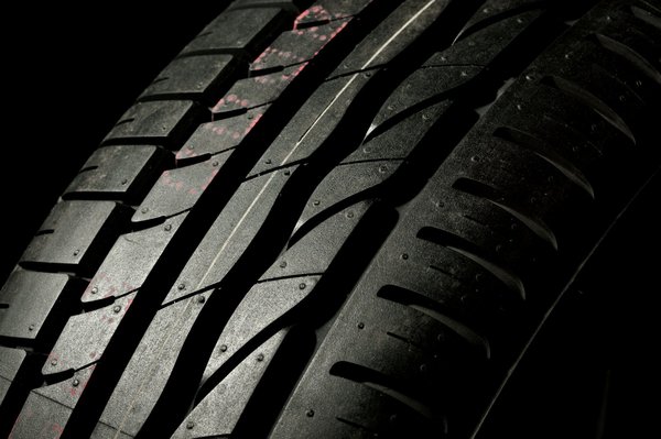 Pneu 215/55 R17 : où et comment en acheter un ?
