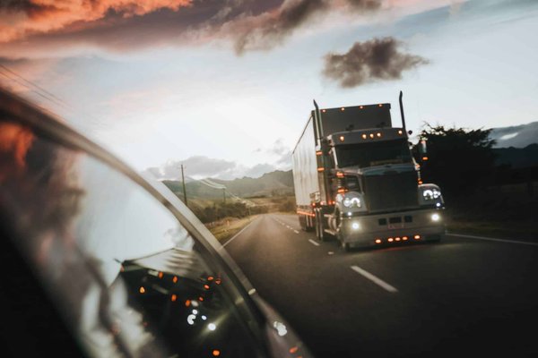 Comment améliorer la sécurité des chauffeurs de camions sur la route.